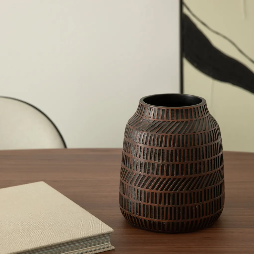 Kenay Home Black